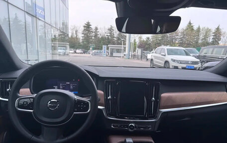 Volvo S90 II рестайлинг, 2024 год, 4 275 000 рублей, 4 фотография