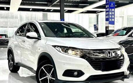 Honda Vezel, 2021 год, 1 300 000 рублей, 2 фотография