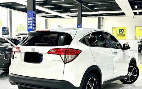 Honda Vezel, 2021 год, 1 300 000 рублей, 4 фотография