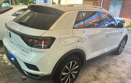 Volkswagen T-Roc I, 2024 год, 2 107 000 рублей, 2 фотография