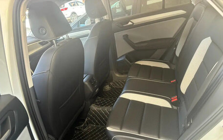 Volkswagen T-Roc I, 2024 год, 2 107 000 рублей, 6 фотография