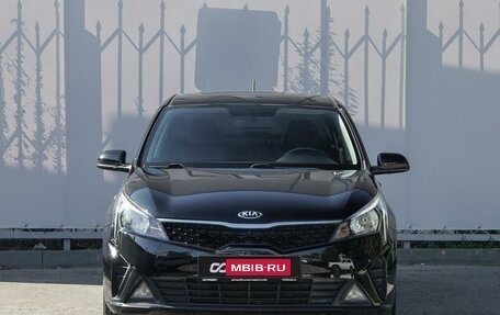KIA Rio IV, 2020 год, 1 620 000 рублей, 3 фотография