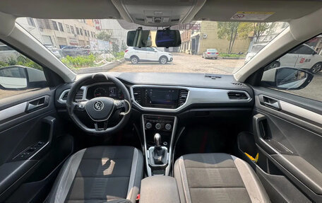 Volkswagen T-Roc I, 2022 год, 1 612 000 рублей, 3 фотография
