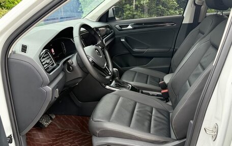 Volkswagen T-Roc I, 2022 год, 1 280 000 рублей, 4 фотография