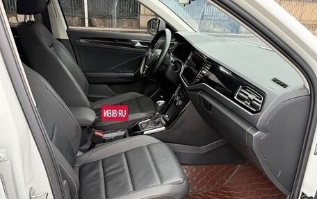 Volkswagen T-Roc I, 2022 год, 1 280 000 рублей, 13 фотография