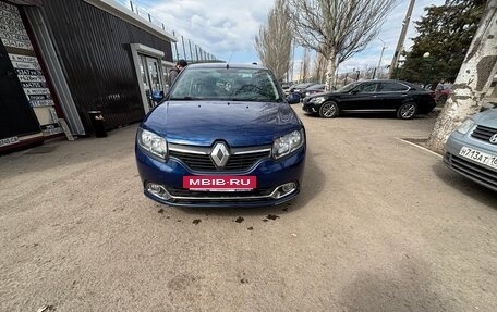 Renault Logan II, 2016 год, 850 000 рублей, 4 фотография