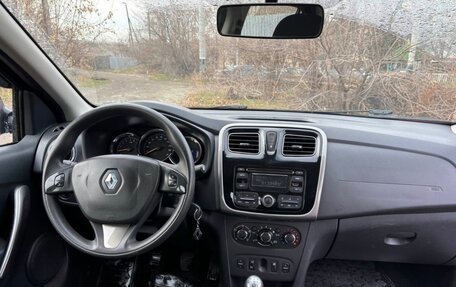 Renault Logan II, 2016 год, 850 000 рублей, 11 фотография
