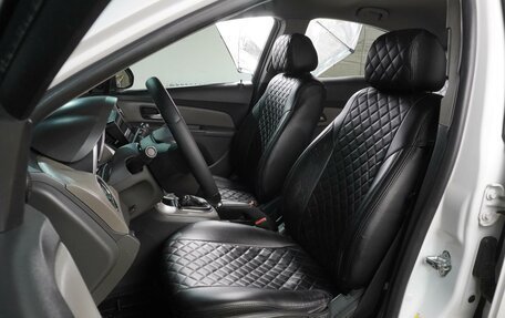 Chevrolet Cruze II, 2010 год, 679 000 рублей, 10 фотография