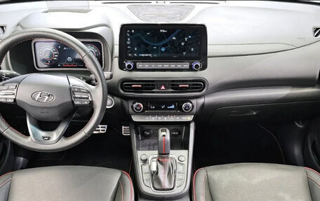 Hyundai Kona I, 2021 год, 2 250 000 рублей, 5 фотография