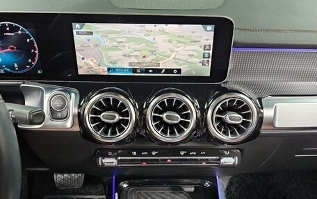 Mercedes-Benz GLB, 2021 год, 2 850 000 рублей, 10 фотография