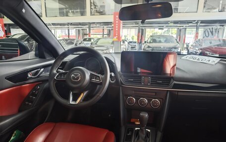Mazda CX-4, 2021 год, 1 900 000 рублей, 5 фотография