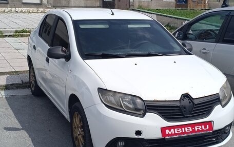 Renault Logan II, 2018 год, 450 000 рублей, 10 фотография