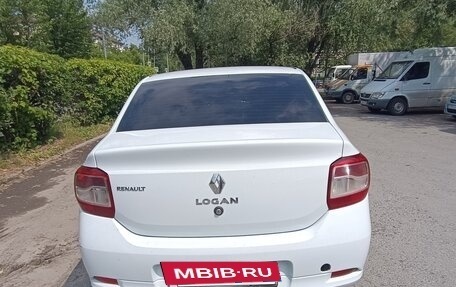 Renault Logan II, 2018 год, 450 000 рублей, 7 фотография