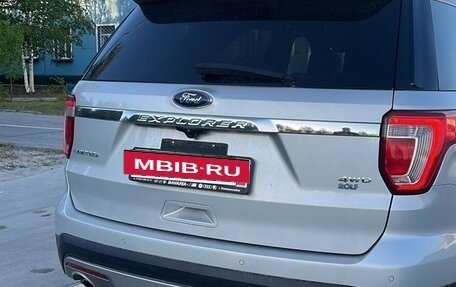 Ford Explorer VI, 2017 год, 3 350 000 рублей, 2 фотография