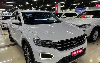 Volkswagen T-Roc I, 2022 год, 1 746 000 рублей, 1 фотография