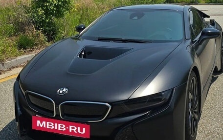 BMW i8 I рестайлинг, 2017 год, 3 фотография