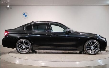 BMW 3 серия, 2018 год, 1 400 000 рублей, 4 фотография