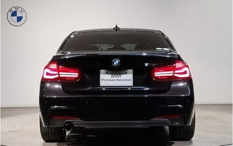 BMW 3 серия, 2018 год, 1 400 000 рублей, 6 фотография