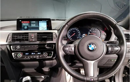 BMW 3 серия, 2018 год, 1 400 000 рублей, 9 фотография