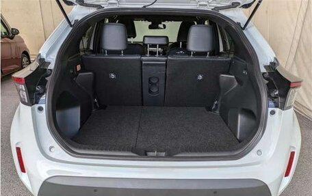Toyota Yaris Cross, 2022 год, 1 323 000 рублей, 22 фотография