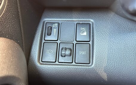 Toyota RAV4, 2011 год, 1 680 000 рублей, 10 фотография
