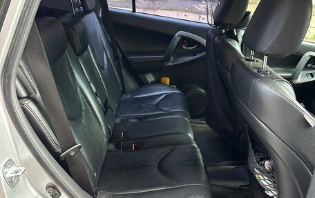 Toyota RAV4, 2011 год, 1 680 000 рублей, 6 фотография