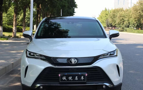 Toyota Harrier, 2021 год, 2 850 000 рублей, 2 фотография