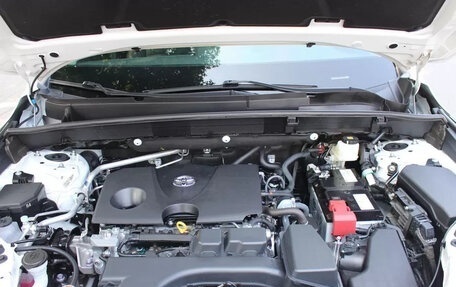 Toyota Harrier, 2021 год, 2 850 000 рублей, 13 фотография