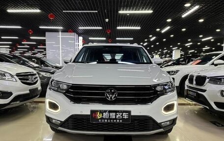 Volkswagen T-Roc I, 2022 год, 1 746 000 рублей, 3 фотография