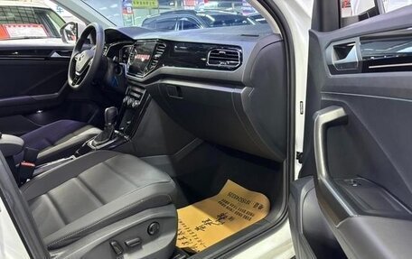 Volkswagen T-Roc I, 2022 год, 1 746 000 рублей, 11 фотография