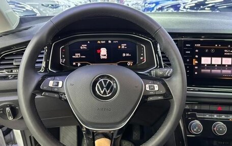 Volkswagen T-Roc I, 2022 год, 1 746 000 рублей, 7 фотография
