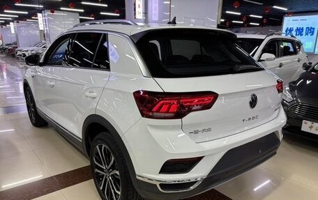 Volkswagen T-Roc I, 2022 год, 1 746 000 рублей, 4 фотография