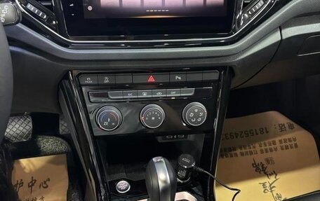 Volkswagen T-Roc I, 2022 год, 1 746 000 рублей, 14 фотография