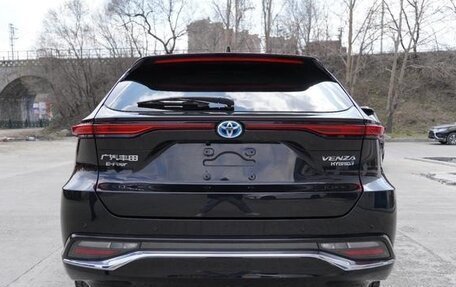 Toyota Venza, 2022 год, 3 620 000 рублей, 5 фотография