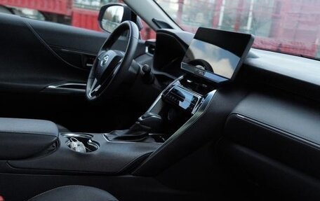 Toyota Venza, 2022 год, 3 620 000 рублей, 7 фотография