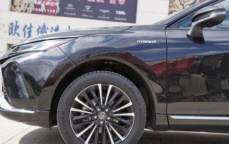 Toyota Venza, 2022 год, 3 620 000 рублей, 10 фотография