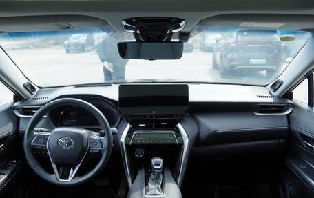 Toyota Venza, 2022 год, 3 620 000 рублей, 9 фотография
