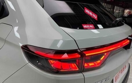 Honda Vezel, 2022 год, 2 090 000 рублей, 10 фотография