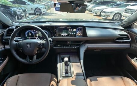 Toyota Crown, 2024 год, 5 690 000 рублей, 9 фотография