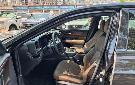 Toyota Crown, 2024 год, 5 690 000 рублей, 7 фотография