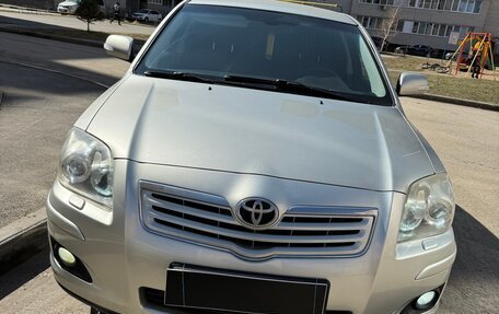 Toyota Avensis III рестайлинг, 2006 год, 999 000 рублей, 1 фотография