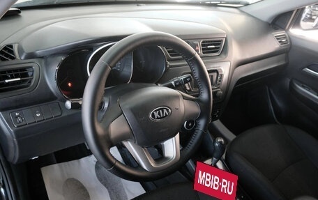KIA Rio III рестайлинг, 2013 год, 949 000 рублей, 20 фотография