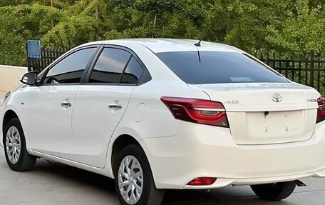 Toyota Vios III, 2022 год, 1 130 000 рублей, 12 фотография