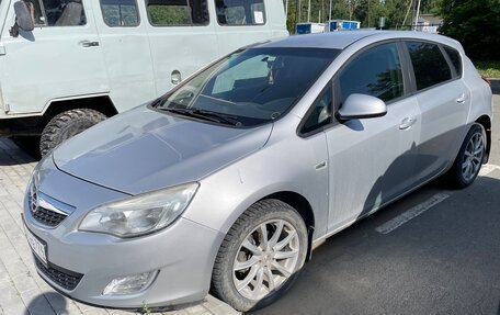 Opel Astra J, 2011 год, 745 000 рублей, 3 фотография
