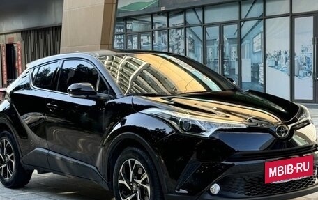Toyota C-HR I рестайлинг, 2021 год, 1 730 000 рублей, 9 фотография