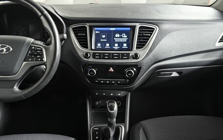 Hyundai Solaris II рестайлинг, 2019 год, 1 325 000 рублей, 12 фотография