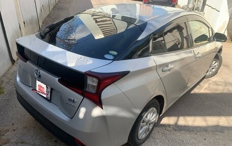 Toyota Prius IV XW50, 2020 год, 2 300 000 рублей, 6 фотография