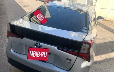Toyota Prius IV XW50, 2020 год, 2 300 000 рублей, 5 фотография
