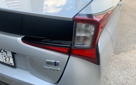 Toyota Prius IV XW50, 2020 год, 2 300 000 рублей, 15 фотография