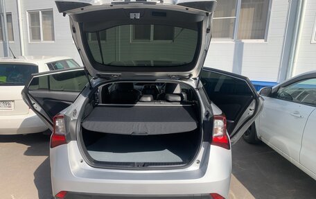 Toyota Prius IV XW50, 2020 год, 2 300 000 рублей, 17 фотография